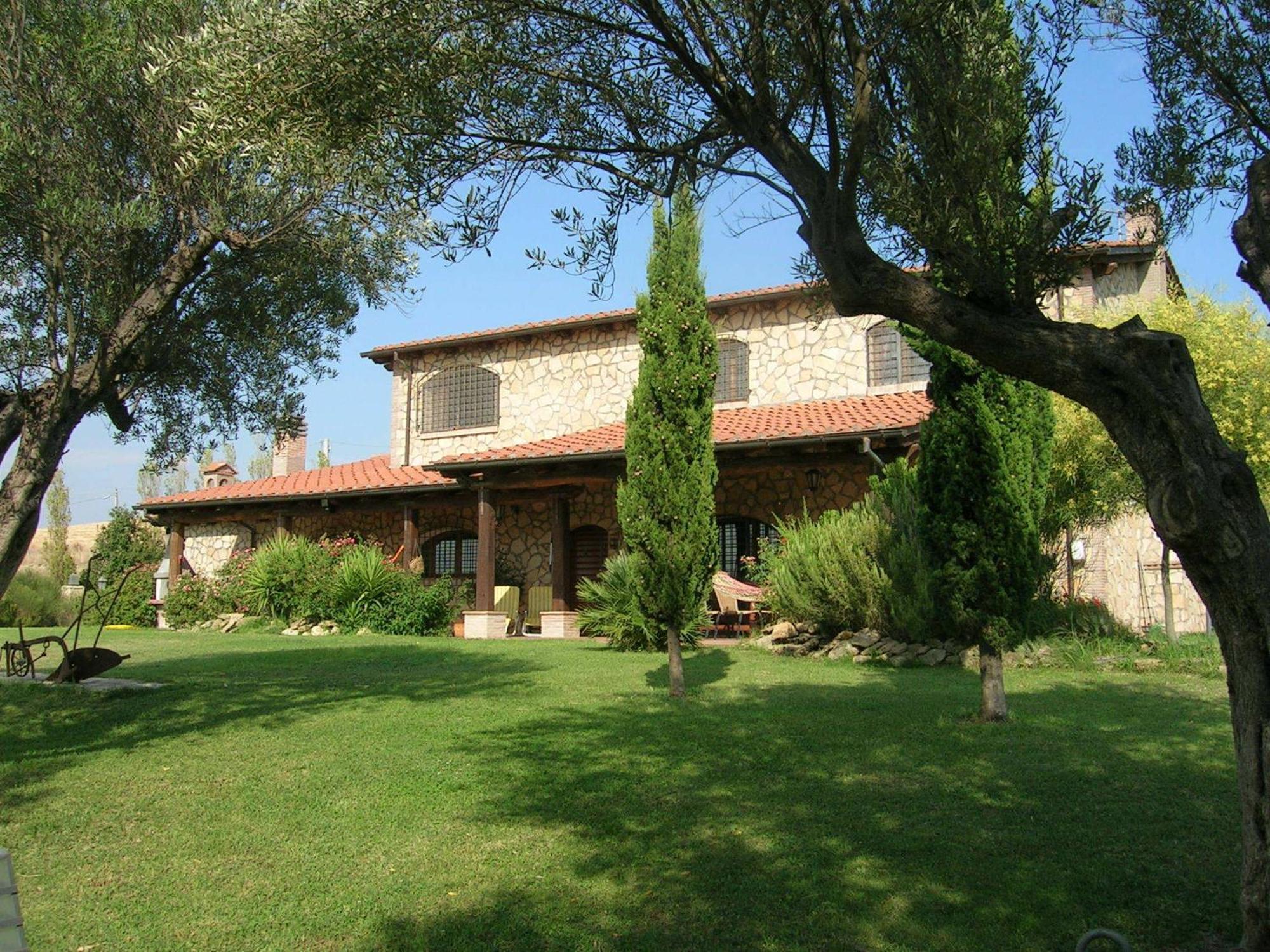 Casale Farnesiana B&B Тарквиния Экстерьер фото